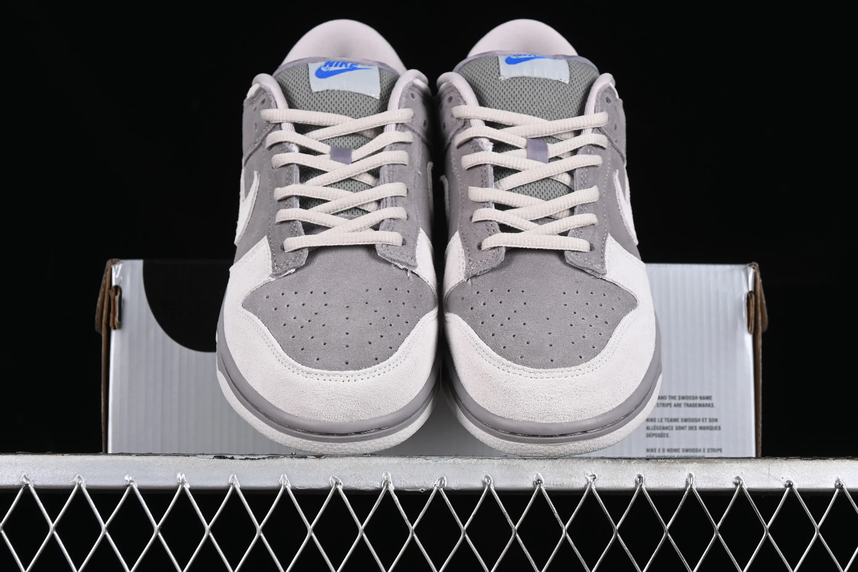 All categories Nk SB Dunk series Nk SB Dunk Low Low-top sneakers Cost-effective version Nk SB Dunk Low Touring the world Fog London SB low-top casual sneakers 308269-111